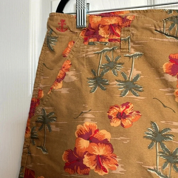 CPO Provisions men’s tan tropical 8” inseam shorts size 36 - Picture 3 of 10